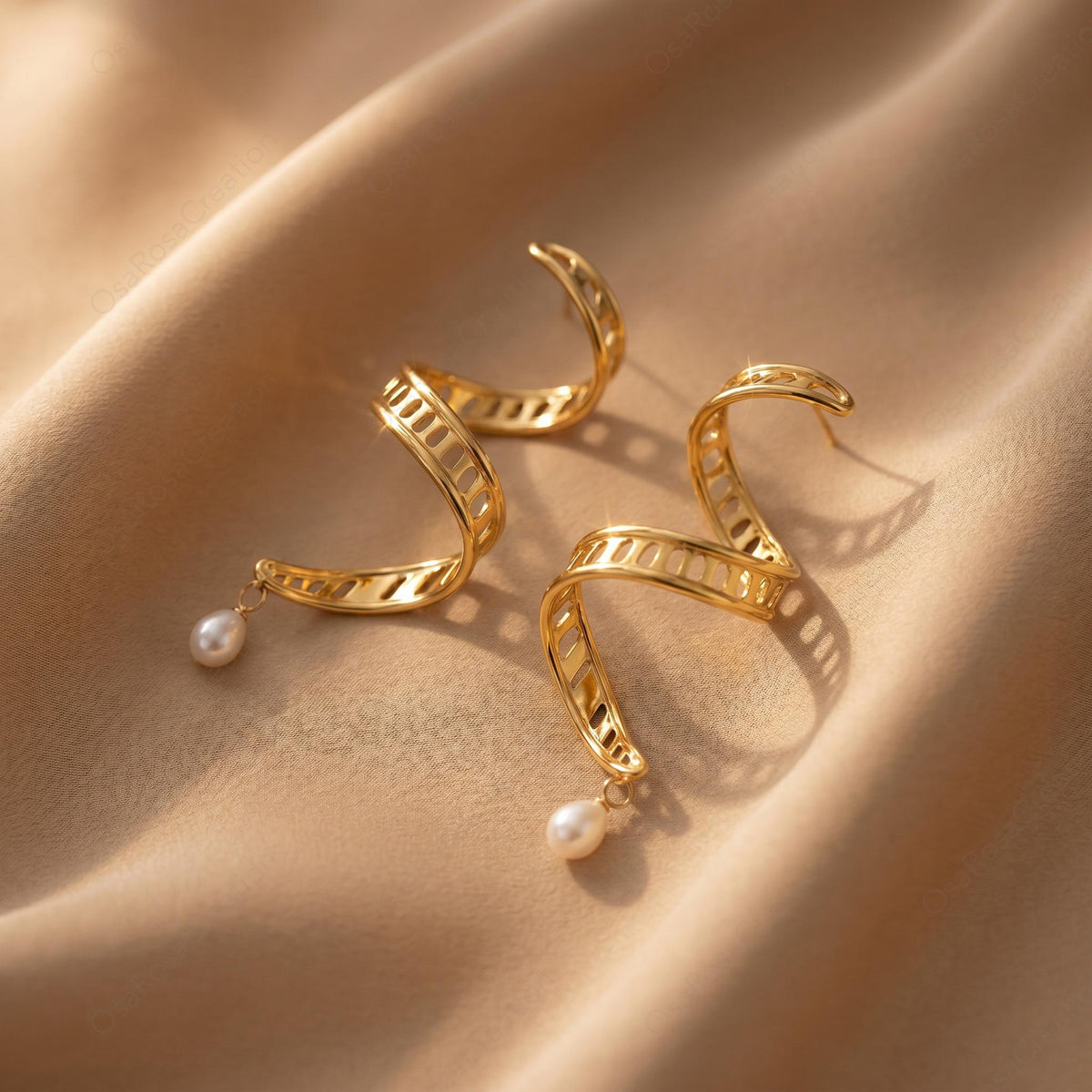 DNA Pearl Earrings