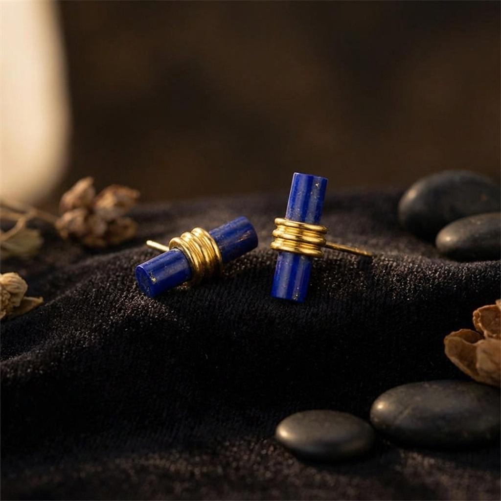 Lapis Bar Studs