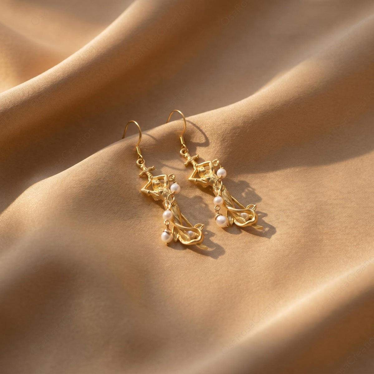 Siren Pearl Earrings
