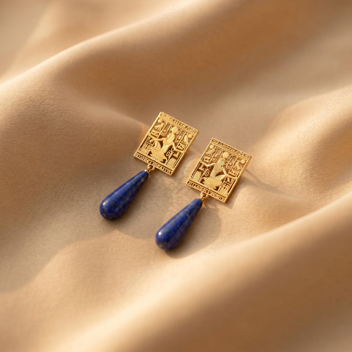 Boucles d'oreilles Isis Bleues en Forme de Goutte
