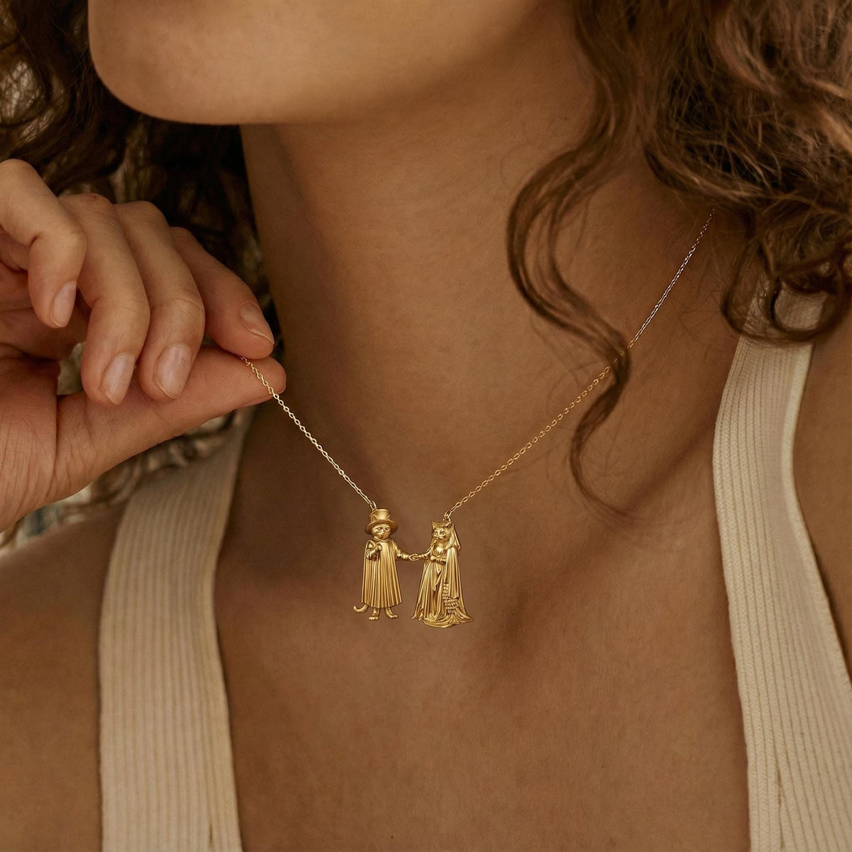 Arnolfini Cat Necklace